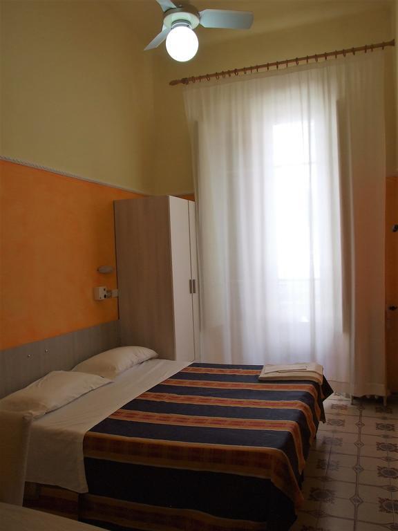 Hotel Midy Viareggio Exteriör bild