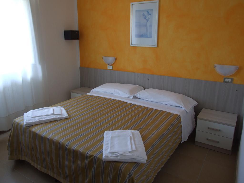 Hotel Midy Viareggio Exteriör bild