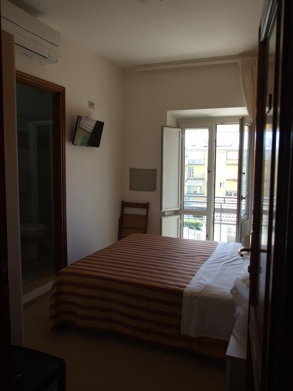 Hotel Midy Viareggio Exteriör bild