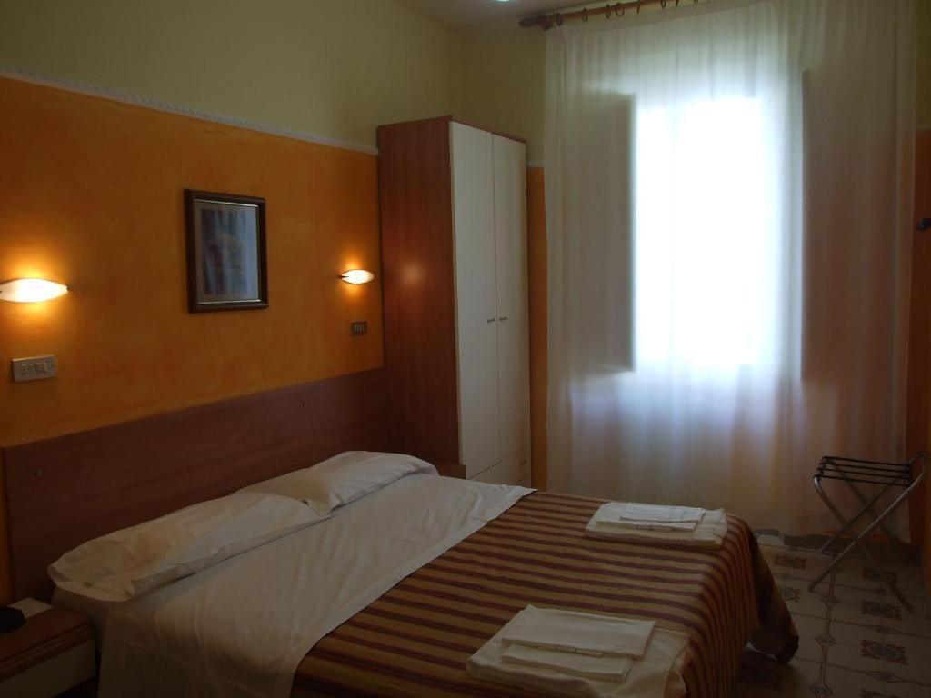 Hotel Midy Viareggio Exteriör bild